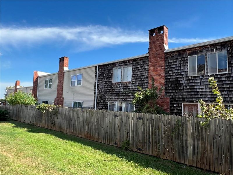 11250 College Ave, Kansas City, MO 64137