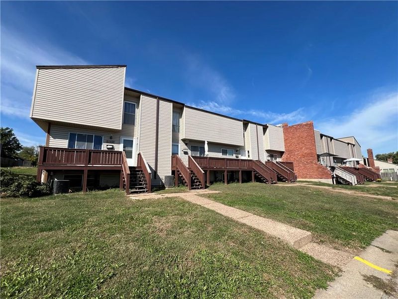 11250 College Ave, Kansas City, MO 64137