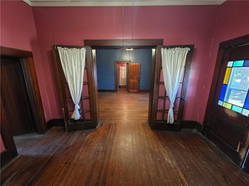 114 W Joe Davis St, El Dorado Springs, MO 64744
