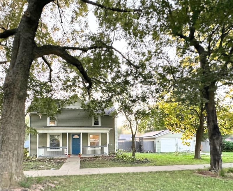 414 Elm St, Wellsville, KS 66092