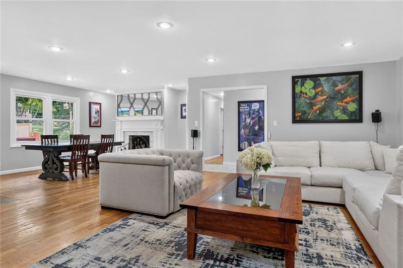 2400 W 103rd St, Leawood, KS 66206
