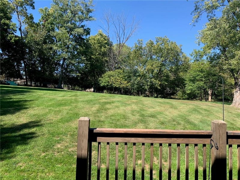 8304 Marston Ave, Kansas City, MO 64151
