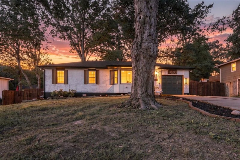 15401 E 36th St S, Independence, MO 64055