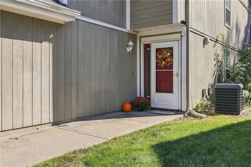 15521 E 48th St, Kansas City, MO 64136