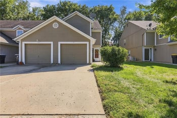 15521 E 48th St, Kansas City, MO 64136