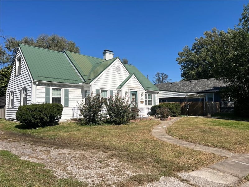 414 E Lexington St, Richmond, MO 64085
