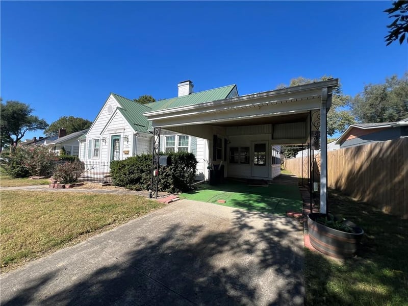 414 E Lexington St, Richmond, MO 64085