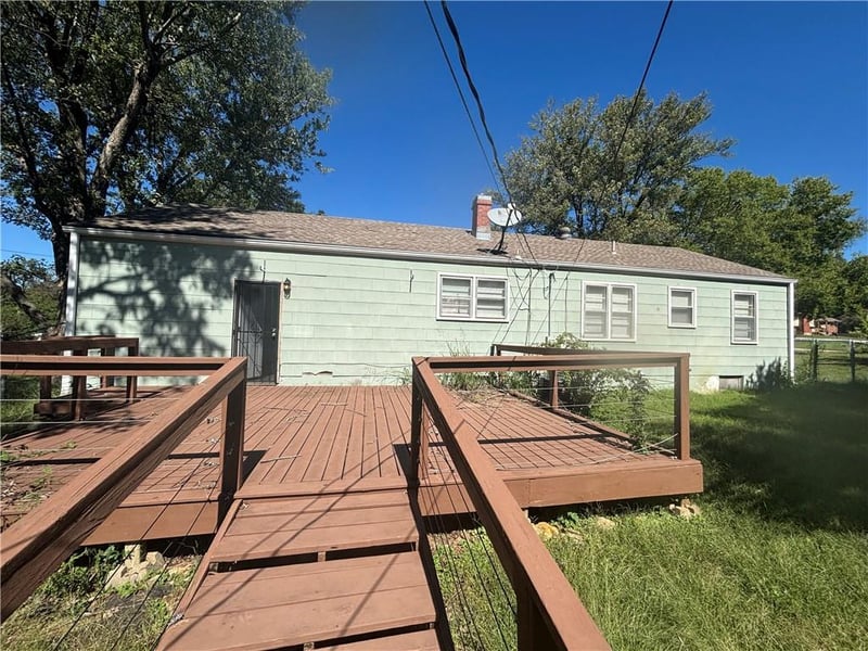 10137 E 80th St, Raytown, MO 64138