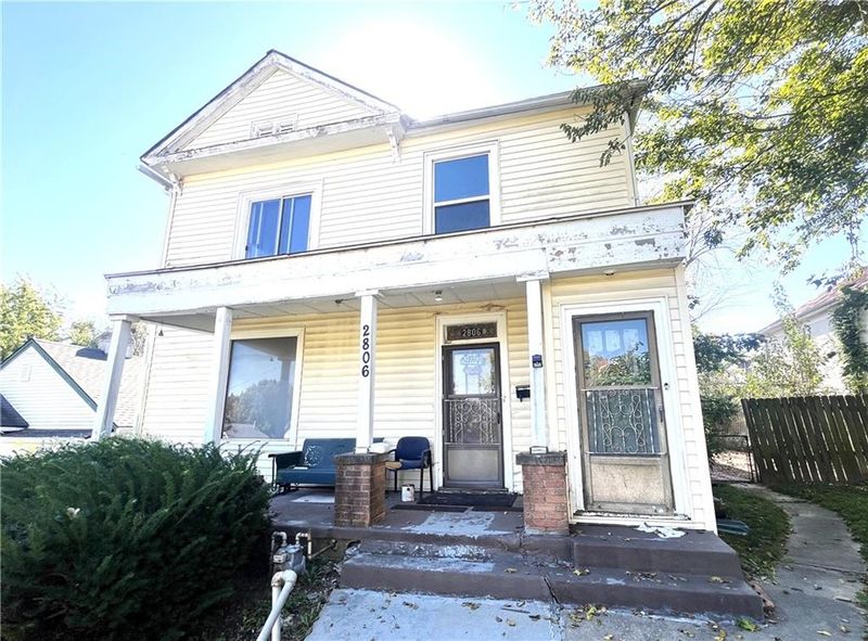 2806 Olive St, St Joseph, MO 64507