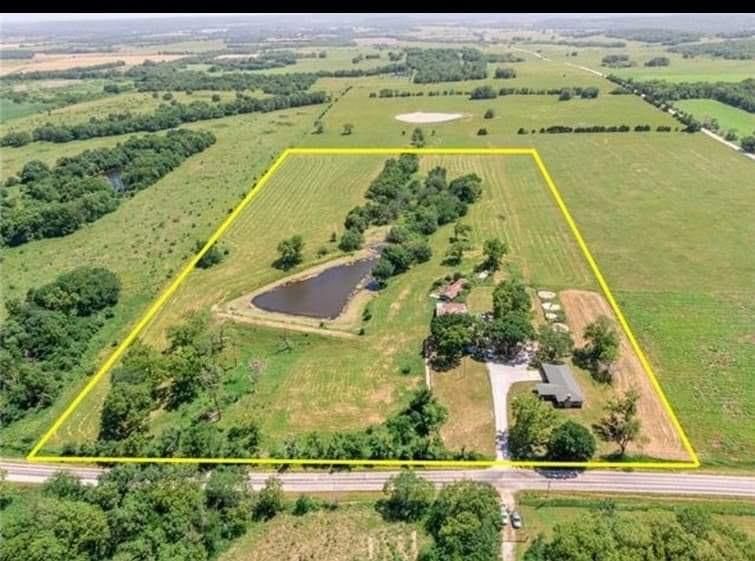 11137 W 200 Rd, Blue Mound, KS 66010