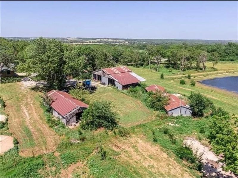 11137 W 200 Rd, Blue Mound, KS 66010