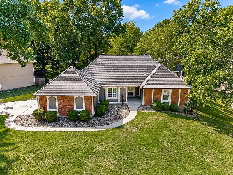 8148 NW Twin Oaks Dr, Kansas City, MO 64151