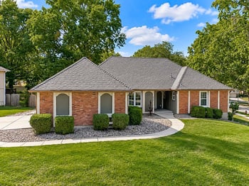8148 NW Twin Oaks Dr, Kansas City, MO 64151