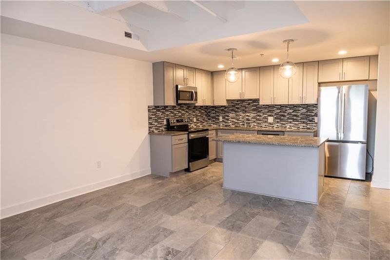 2980 Baltimore Ave #2304, Kansas City, MO 64108