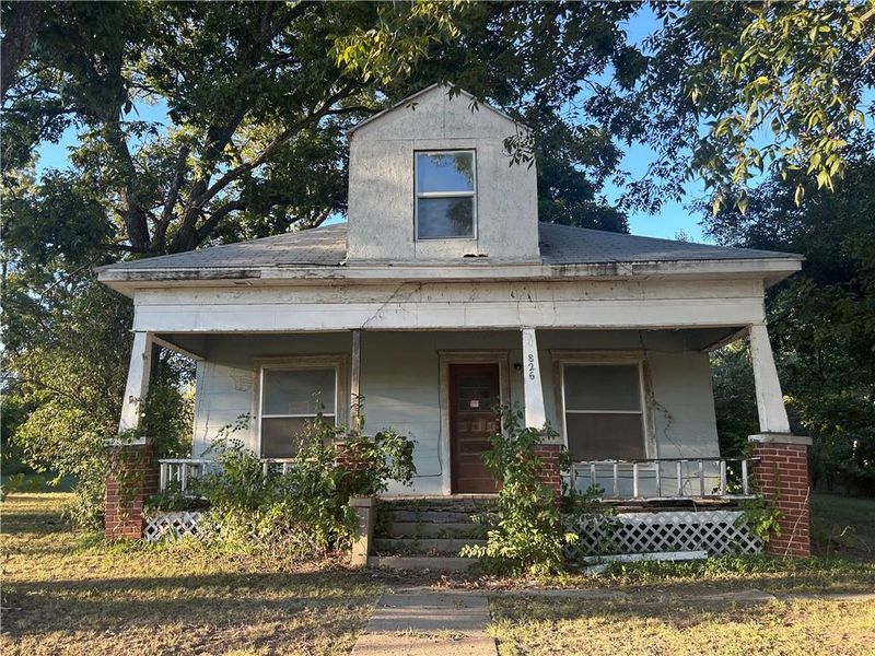 820 Tank Ave, Neodesha, KS 66757
