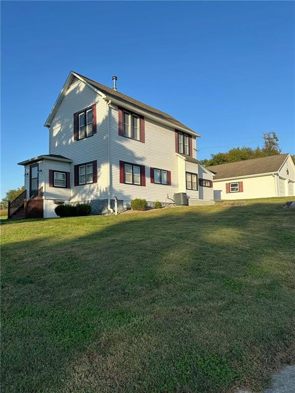 26876 Tonganoxie Dr, Leavenworth, KS 66048