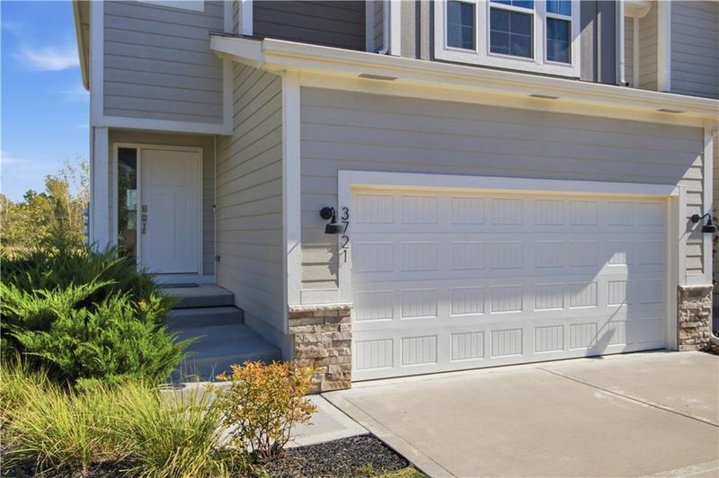 3721 SW Walsh Dr, Lee's Summit, MO 64082
