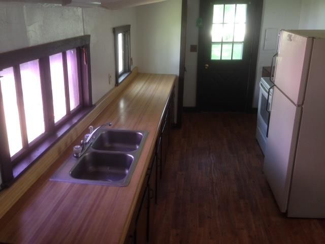 826 Ellinwood St, Osage City, KS 66523