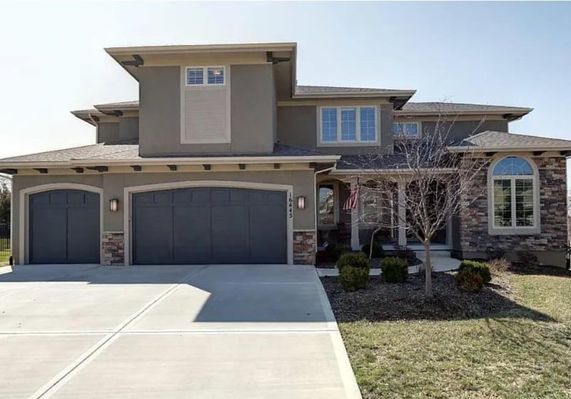 16445 Carter St, Overland Park, KS 66085