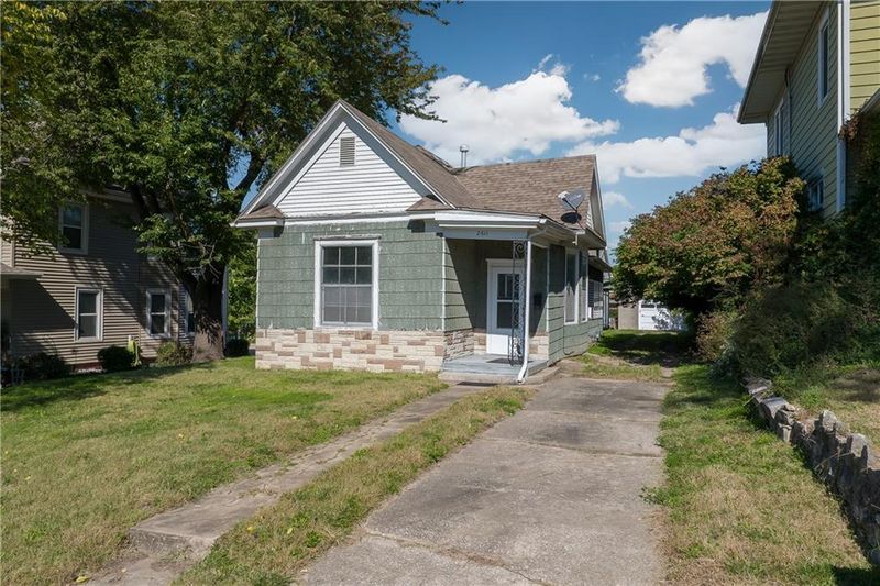 2611 Mitchell Ave, St Joseph, MO 64507