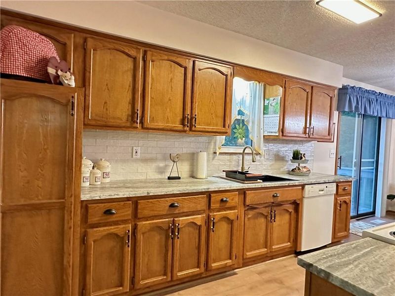 16003 Allen St, Belton, MO 64012
