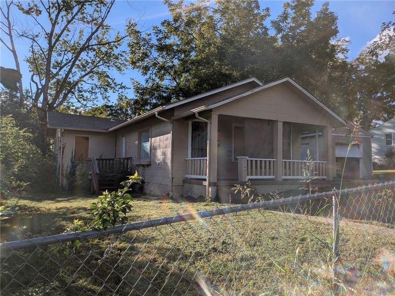 6744 Bales Ave, Kansas City, MO 64132