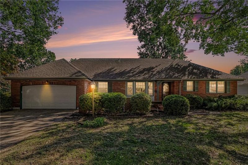 5125 Spring Ave, Kansas City, MO 64133