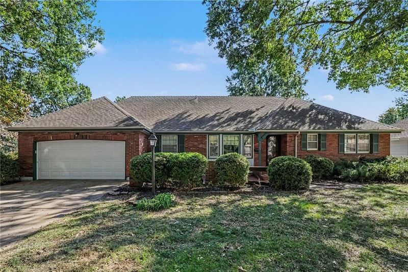 5125 Spring Ave, Kansas City, MO 64133
