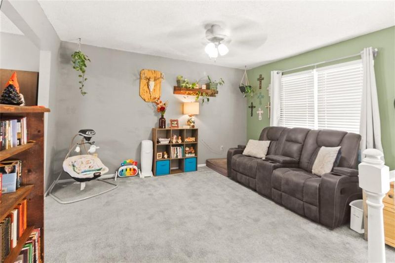 1204 Trenton Pl, Blue Springs, MO 64015