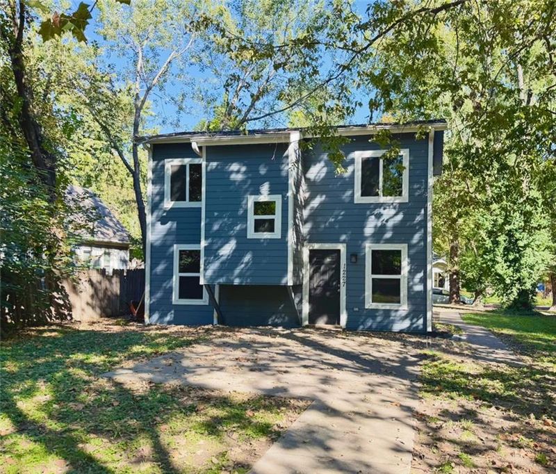 1225-27 Pennsylvania St, Lawrence, KS 66044