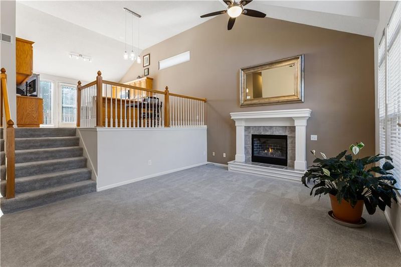 23707 W 58th Ter, Shawnee, KS 66226