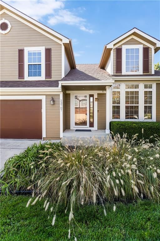 23707 W 58th Ter, Shawnee, KS 66226