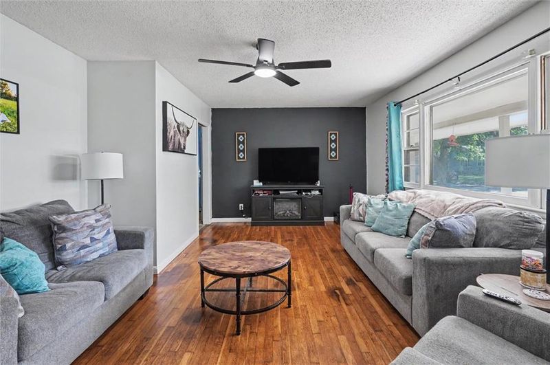 315 E Monroe Ave, Garnett, KS 66032
