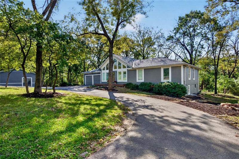 27351 W 87th St, Lenexa, KS 66227