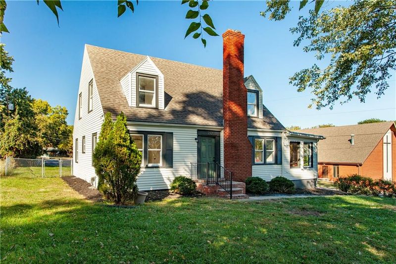 222 NE 43rd St, Kansas City, MO 64116