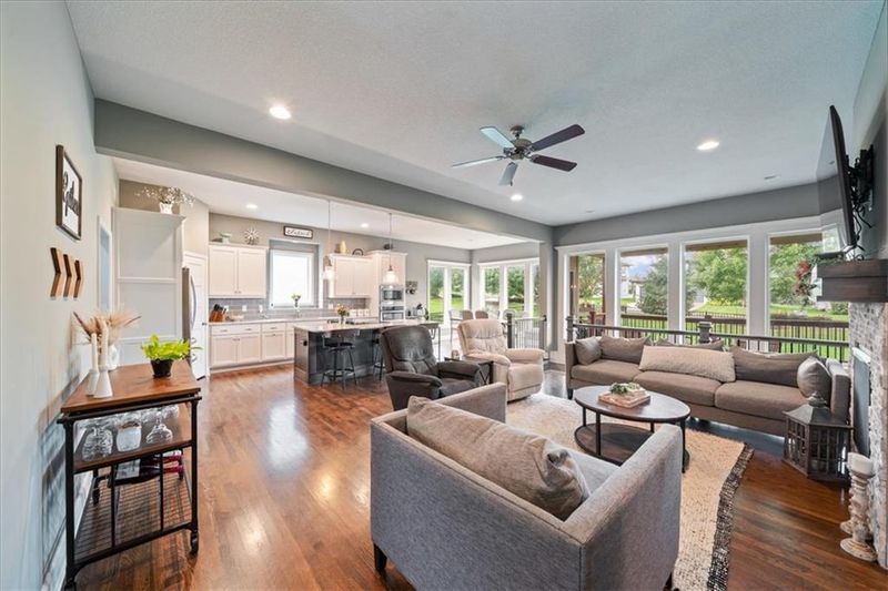 24315 W 91st Pl, Lenexa, KS 66227