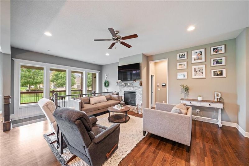 24315 W 91st Pl, Lenexa, KS 66227