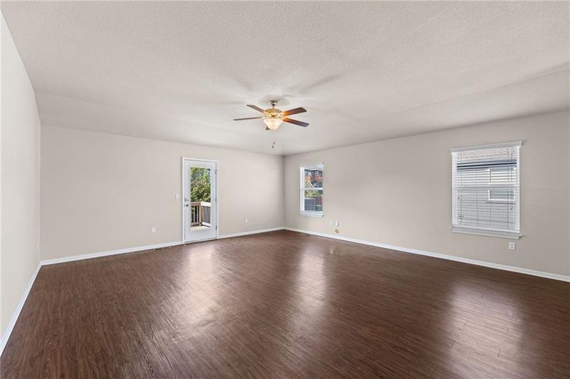 17176 S Kill Creek Rd, Gardner, KS 66030