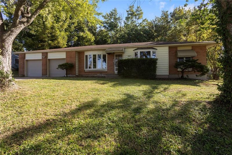 8431 Glenwood St, Overland Park, KS 66212