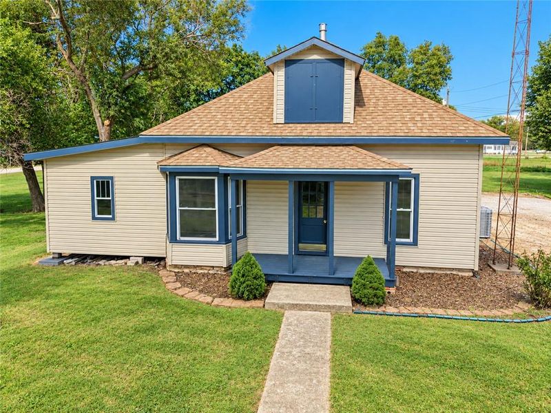 Loretta Trl, Beloit, KS 67420