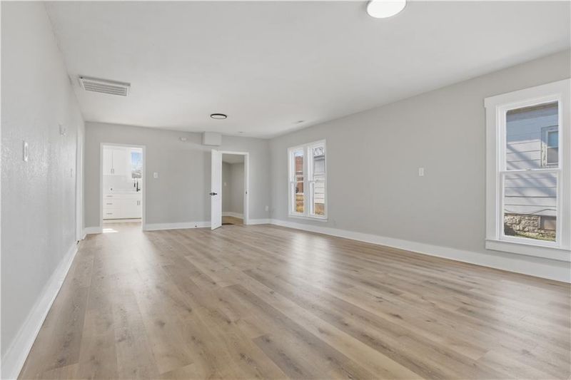 517 Parker Ave, Osawatomie, KS 66064
