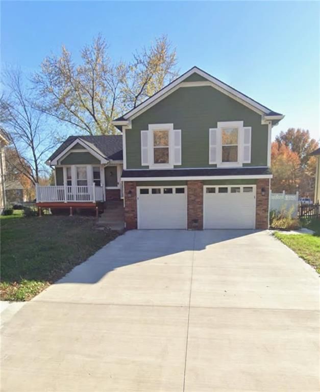 3517 Remington Ln, Leavenworth, KS 66048