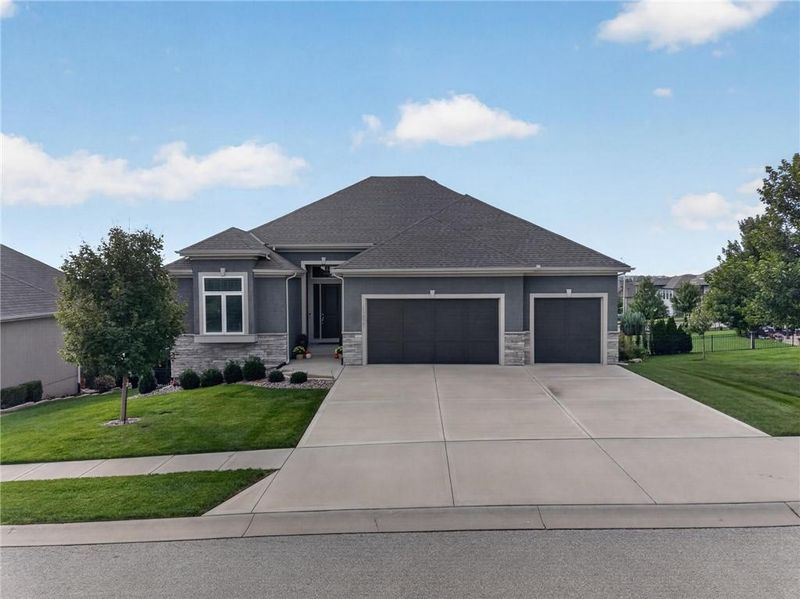 12827 W 172nd Ter, Overland Park, KS 66221
