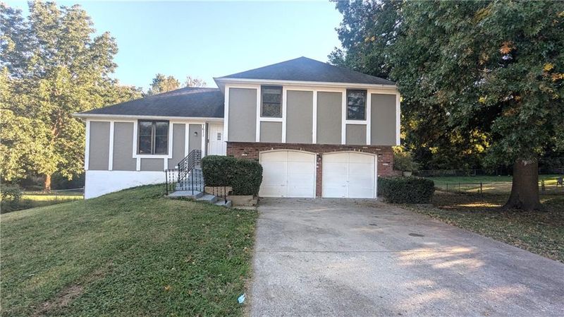 7611 E 100th Ter, Kansas City, MO 64134