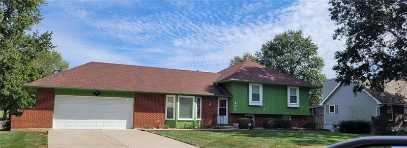 405 S Park Dr, Raymore, MO 64083