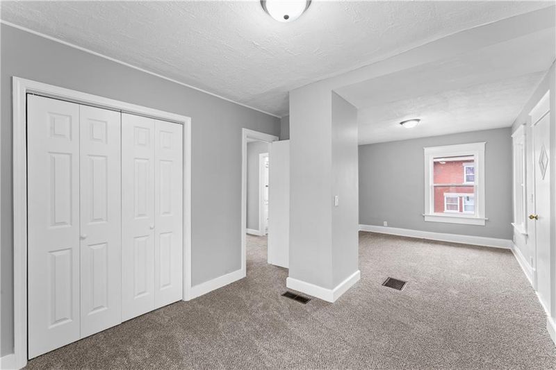 222 N 17th St, Kansas City, KS 66102