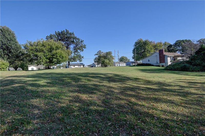 N Main St, Kansas City, MO 64118