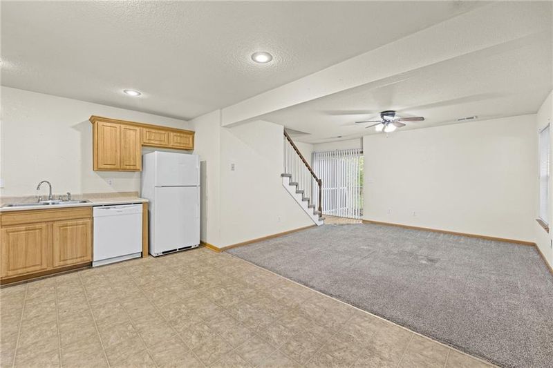 18501 E 3rd Street Ct N, Independence, MO 64056