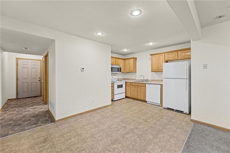 18501 E 3rd Street Ct N, Independence, MO 64056