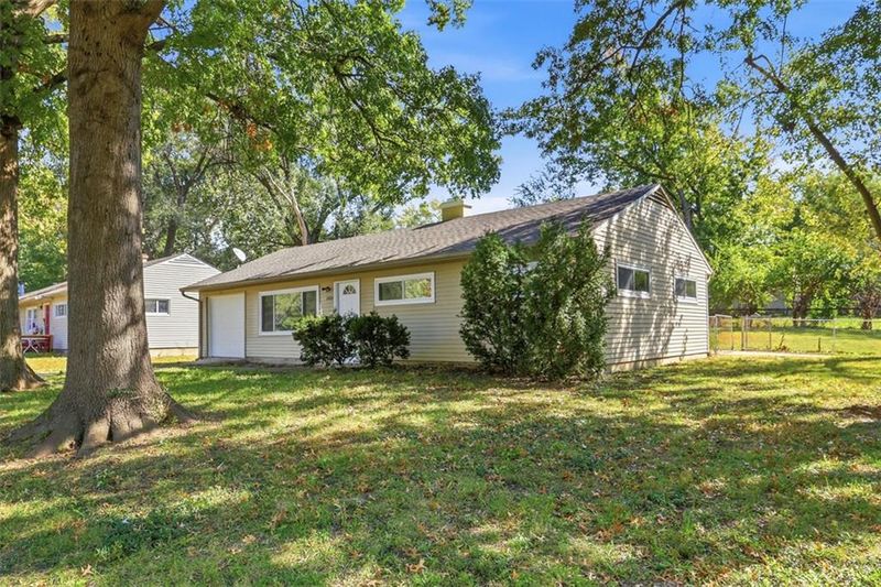 11235 Bristol Ter, Kansas City, MO 64134